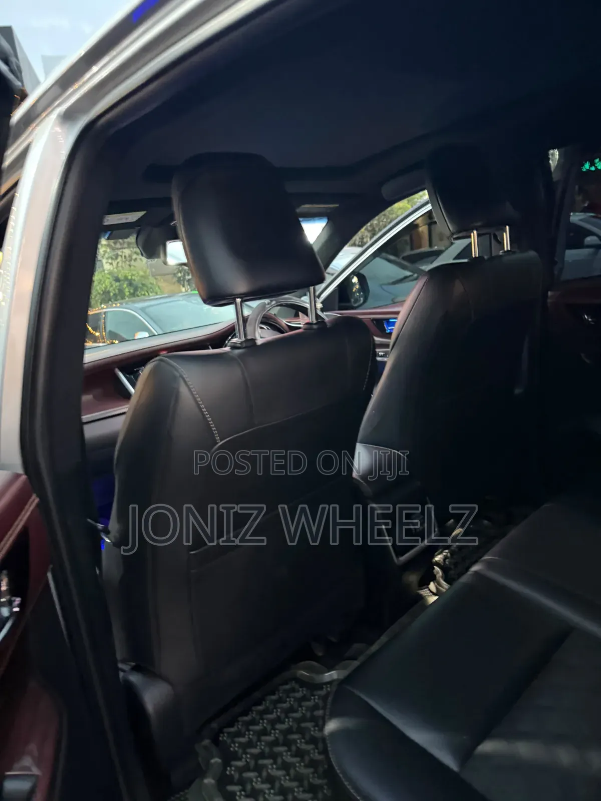 Toyota Harrier 2.5 Hybrid 4WD 2016 Silver