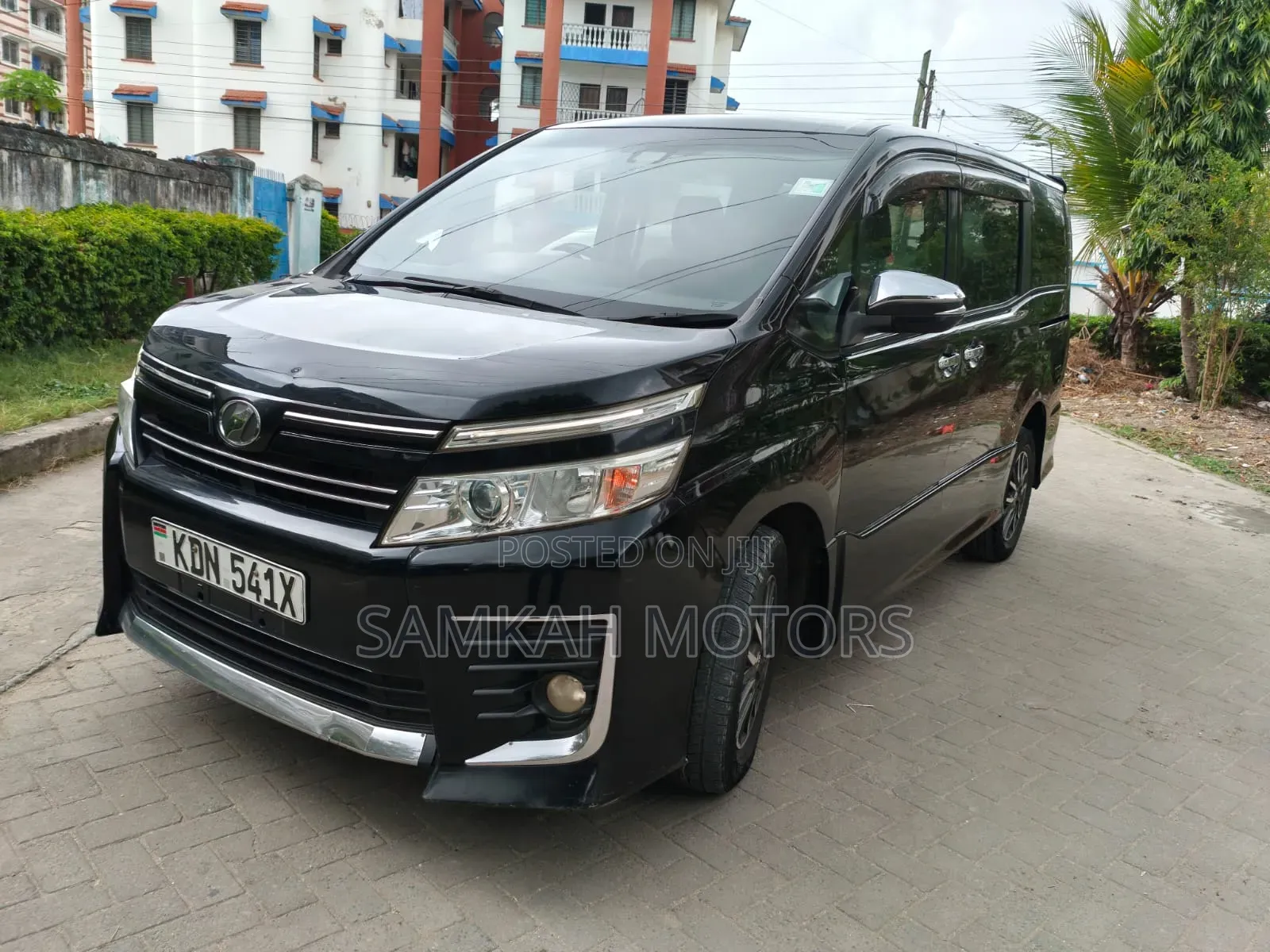 Toyota Voxy 2017 Black