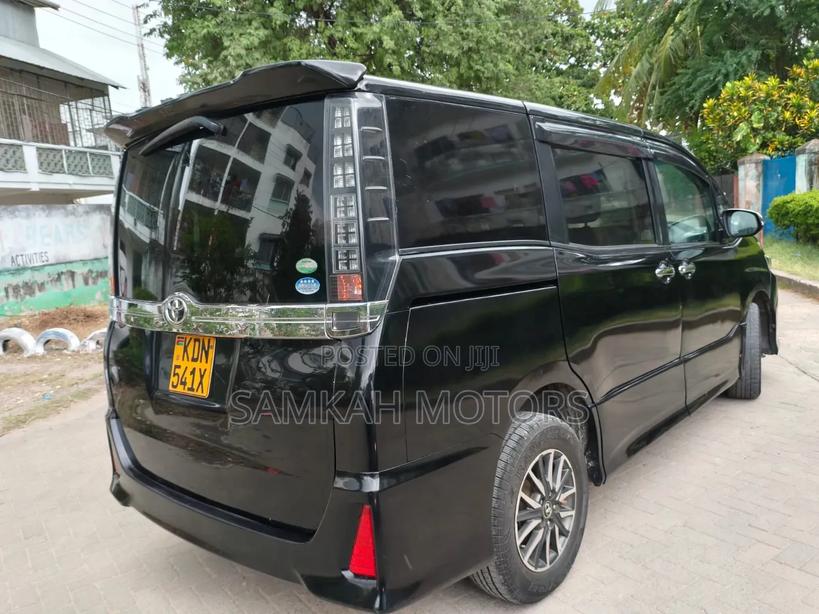 Toyota Voxy 2017 Black