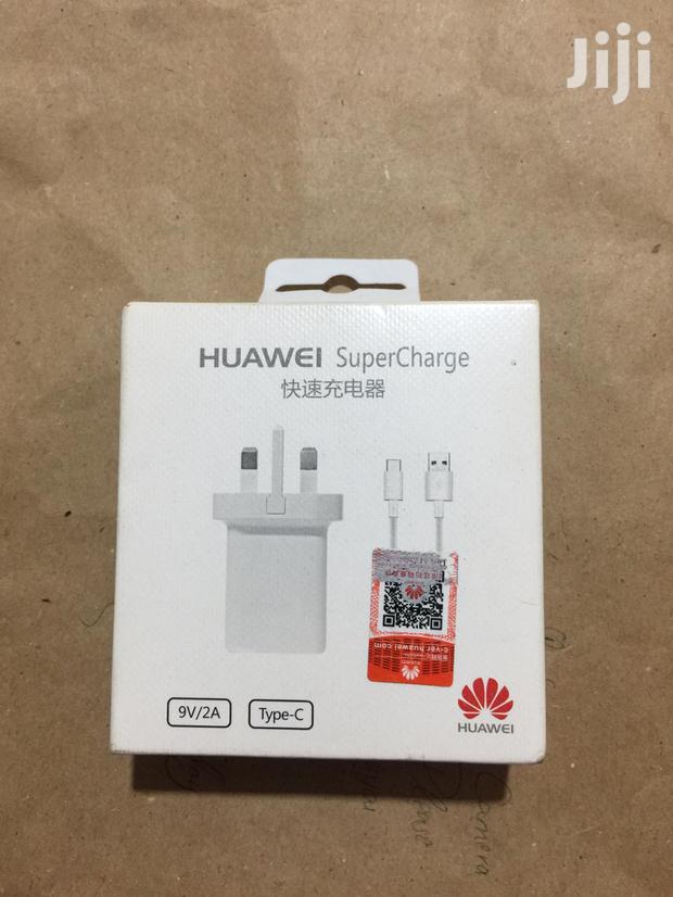 Huawei Type C Charger - main view