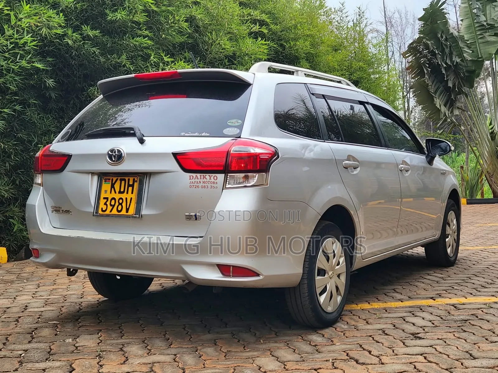 Toyota Corolla Fielder 2017 Silver