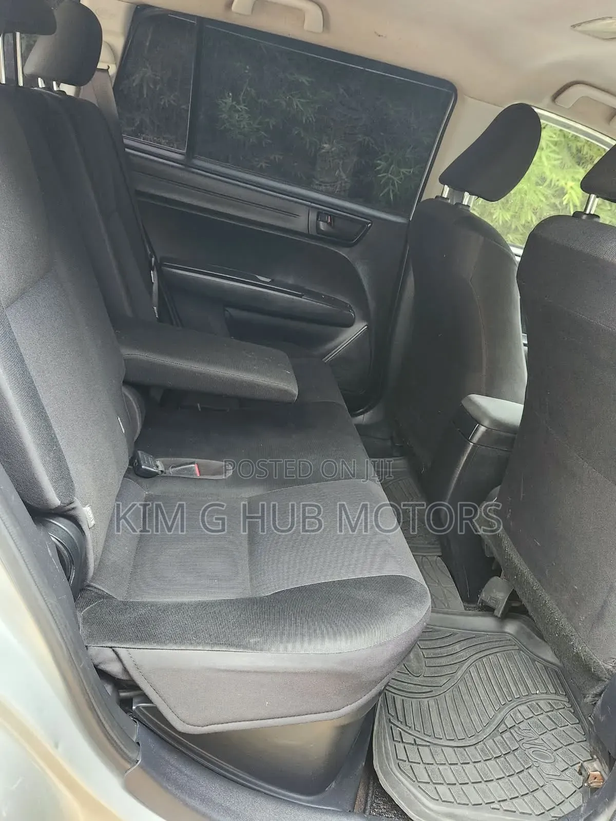 Toyota Corolla Fielder 2017 Silver