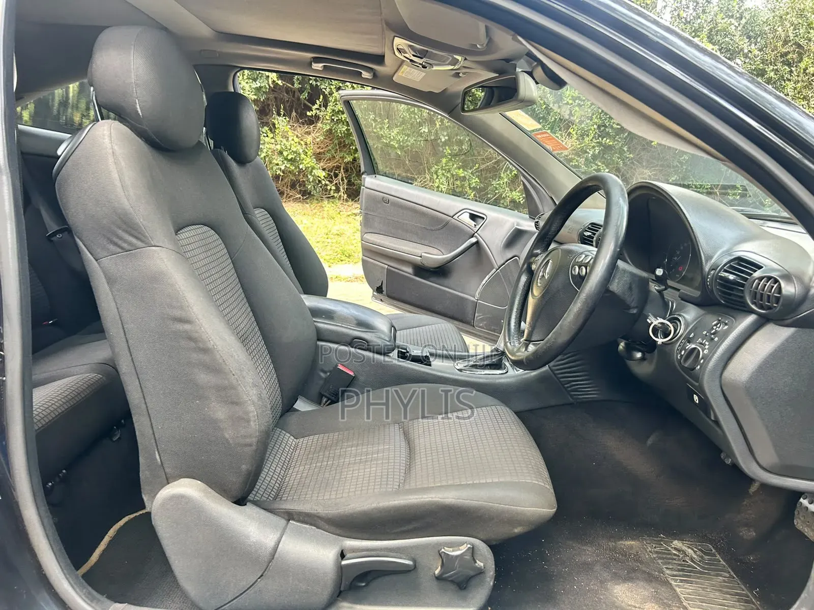 Mercedes-Benz C200 2005 Black