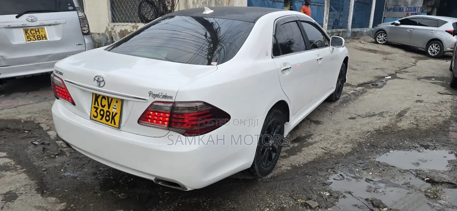 Toyota Crown 2013 White