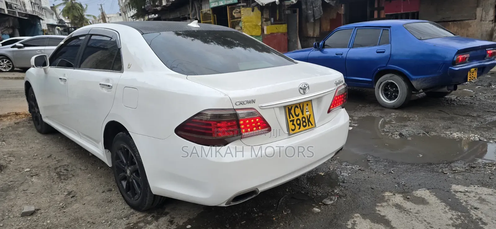 Toyota Crown 2013 White