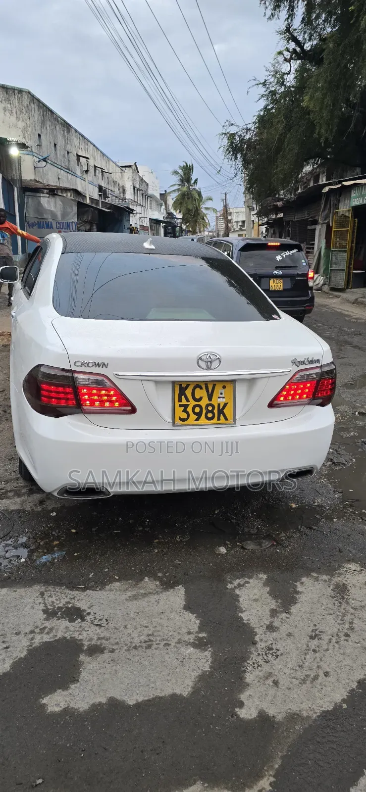 Toyota Crown 2013 White