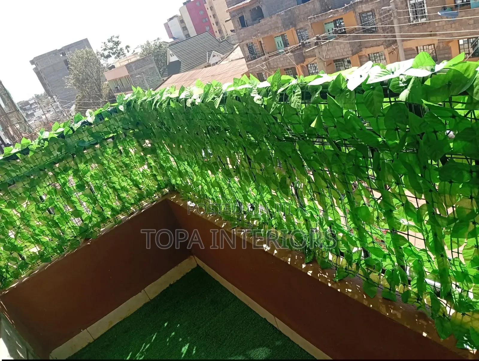 Leafy Mesh Artificial Balcony Privacy Fence That Traps Dust