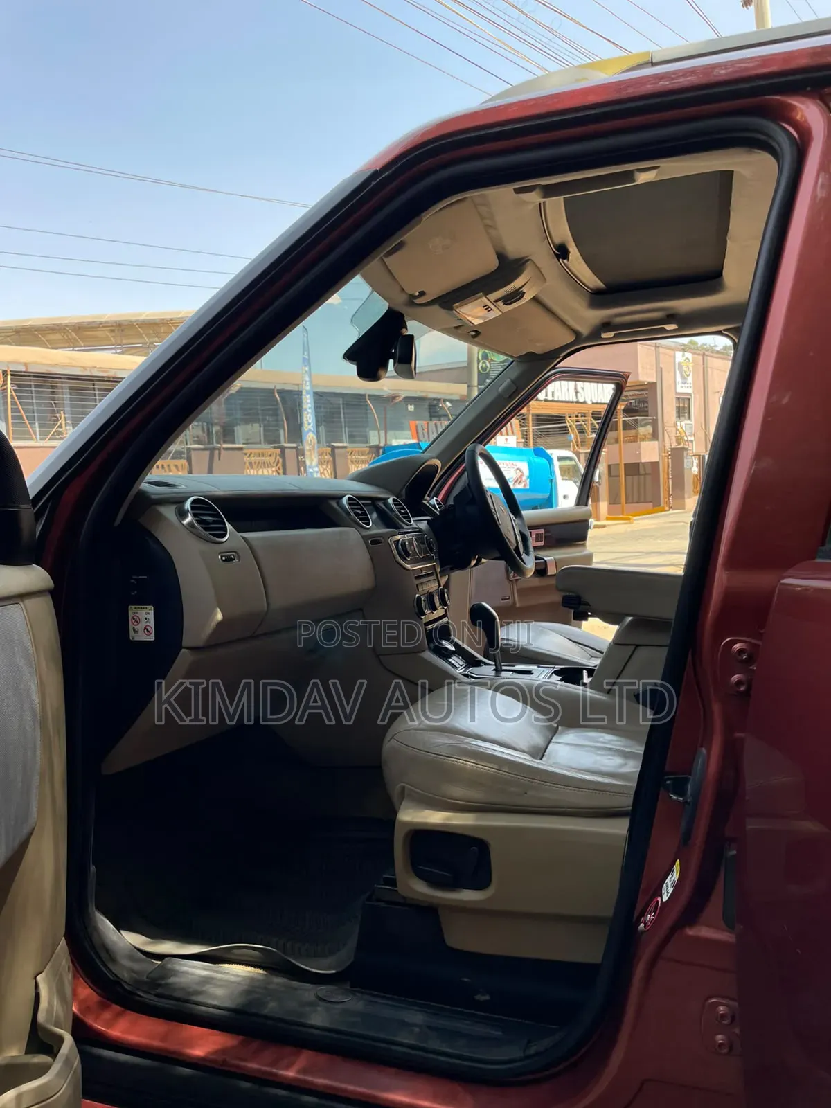 Land Rover Discovery 2010 Red
