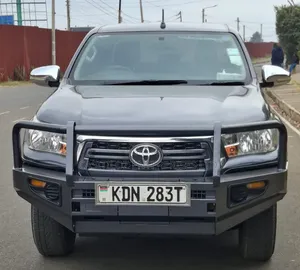 Toyota Hilux 2016 Gray