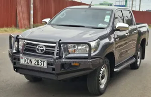Toyota Hilux 2016 Gray