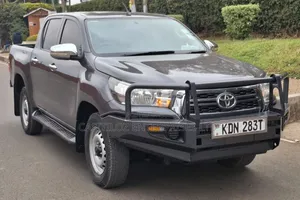 Toyota Hilux 2016 Gray
