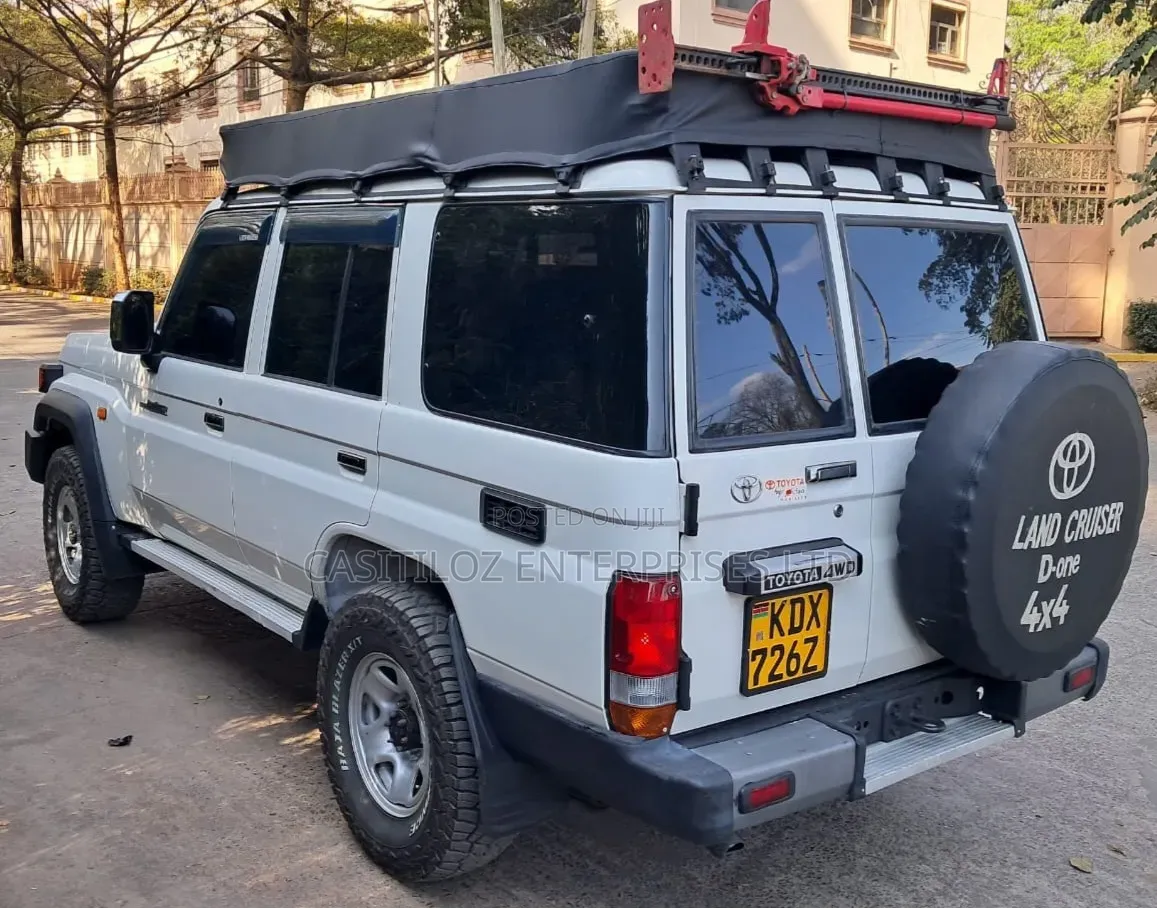 Toyota Land Cruiser 2014 White