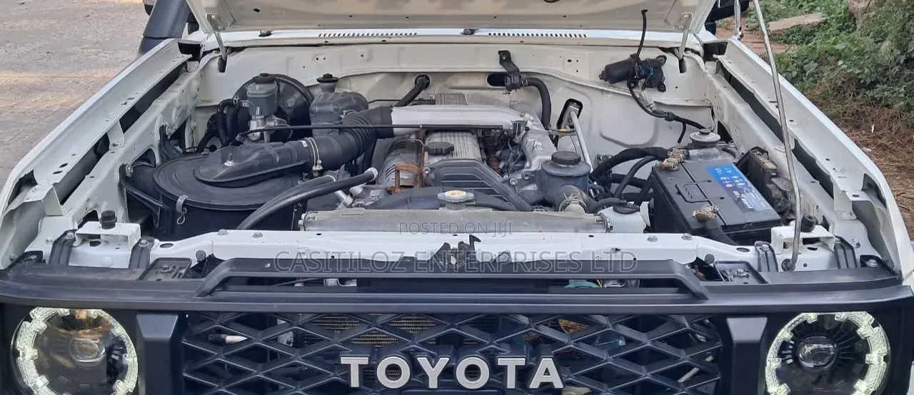 Toyota Land Cruiser 2014 White