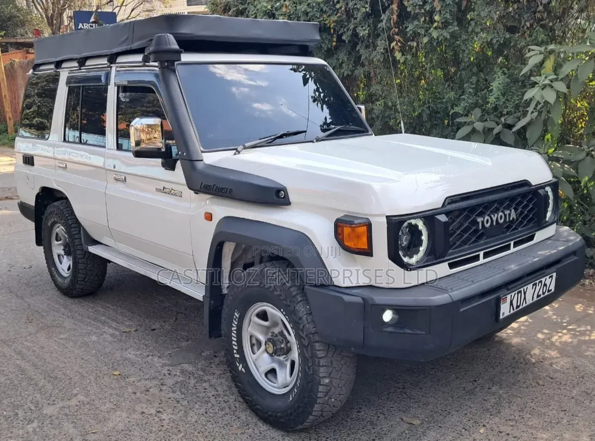 Toyota Land Cruiser 2014 White