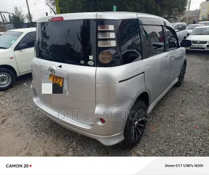Toyota Sienta 2007 Silver