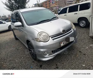 Toyota Sienta 2007 Silver