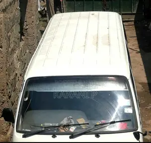 Toyota HiAce 2002 White