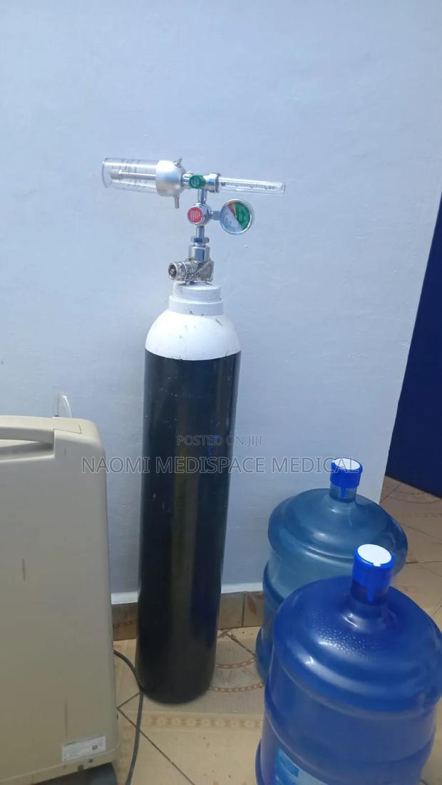 Top Flow 1.36m3 Oxygen Cylinder Complete With Regulator