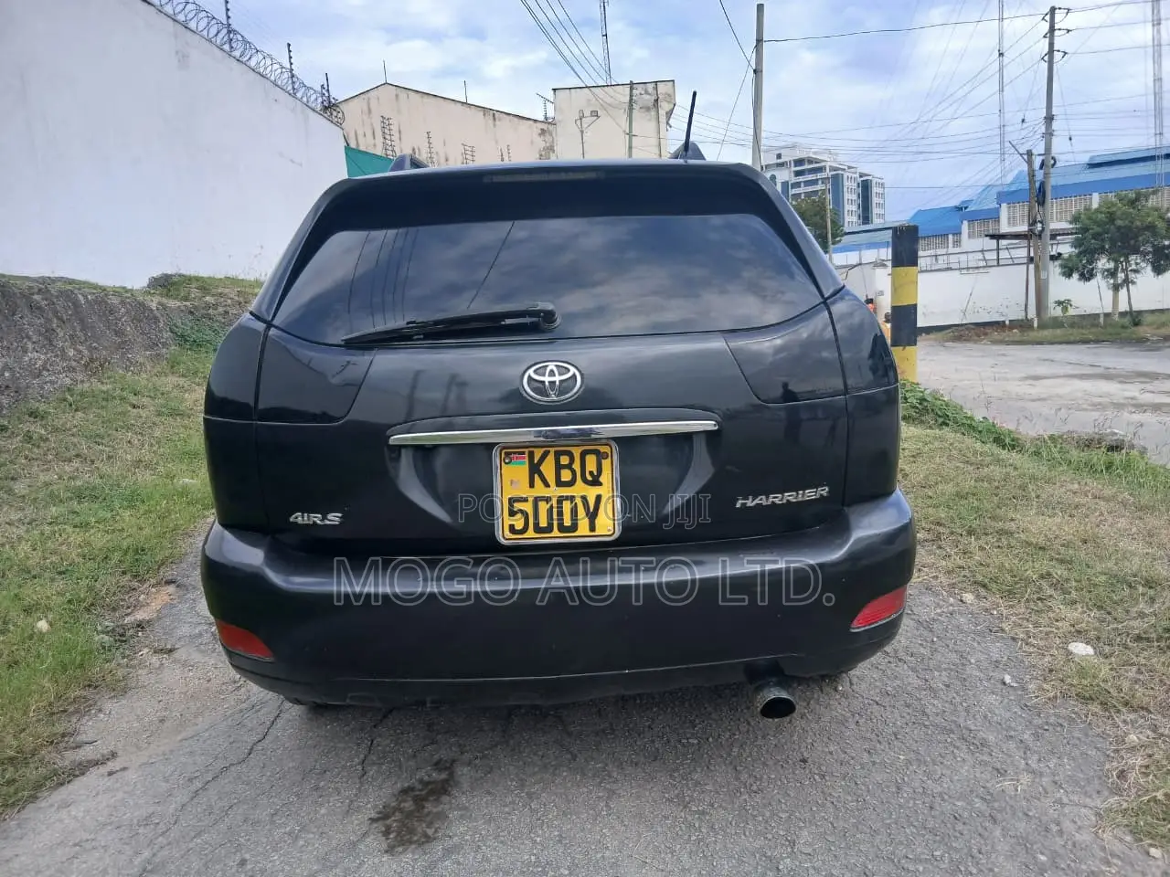 Toyota Harrier 2004 Blue