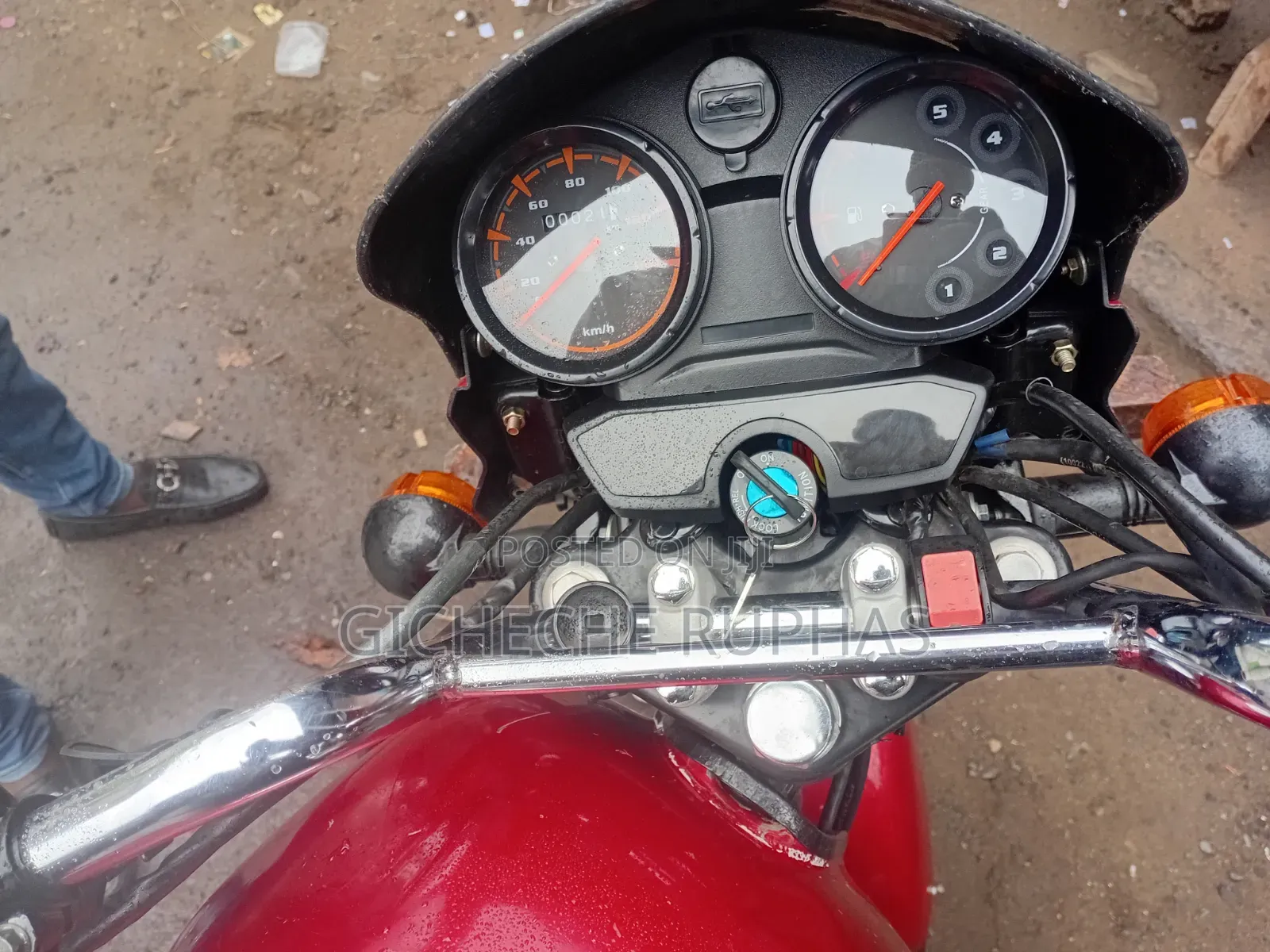 Bajaj Boxer 125 2026 Red