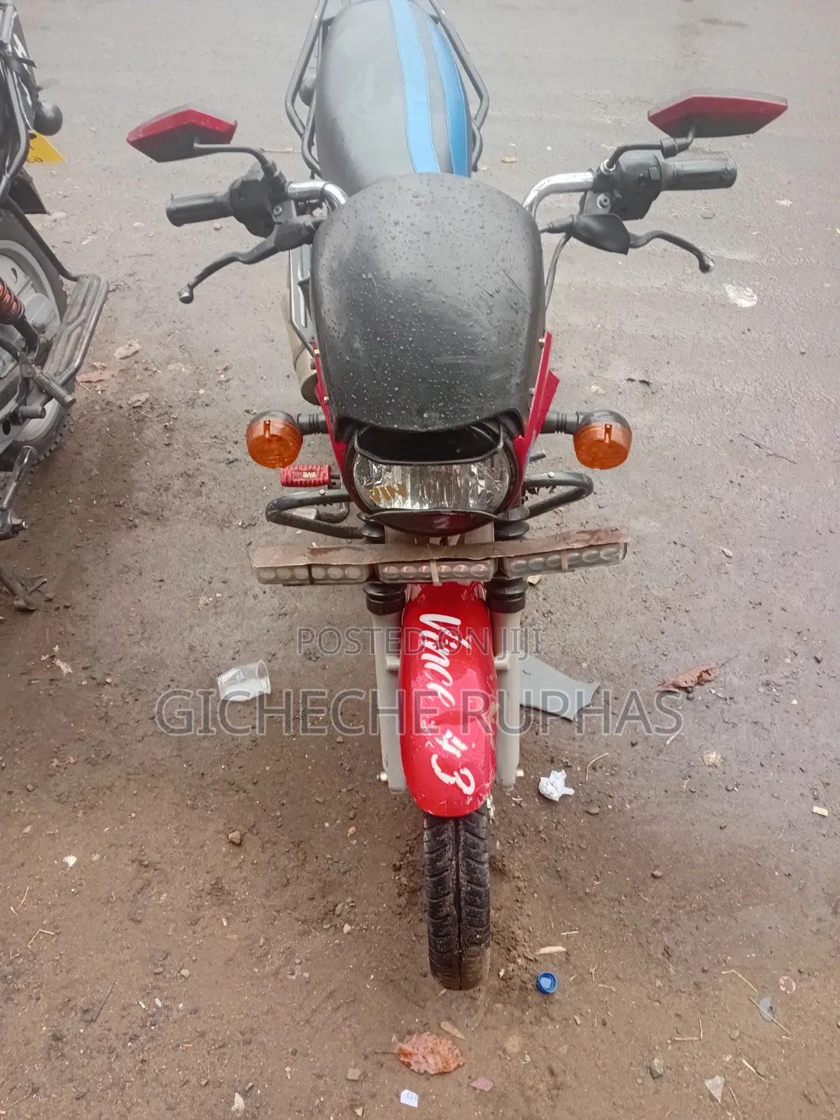 Bajaj Boxer 125 2026 Red