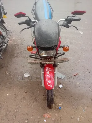 Bajaj Boxer 125 2026 Red