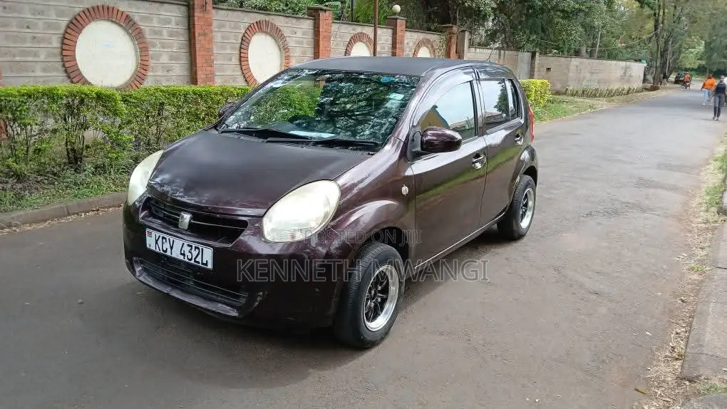 Toyota Passo 1.0 FWD 2013 Burgundy