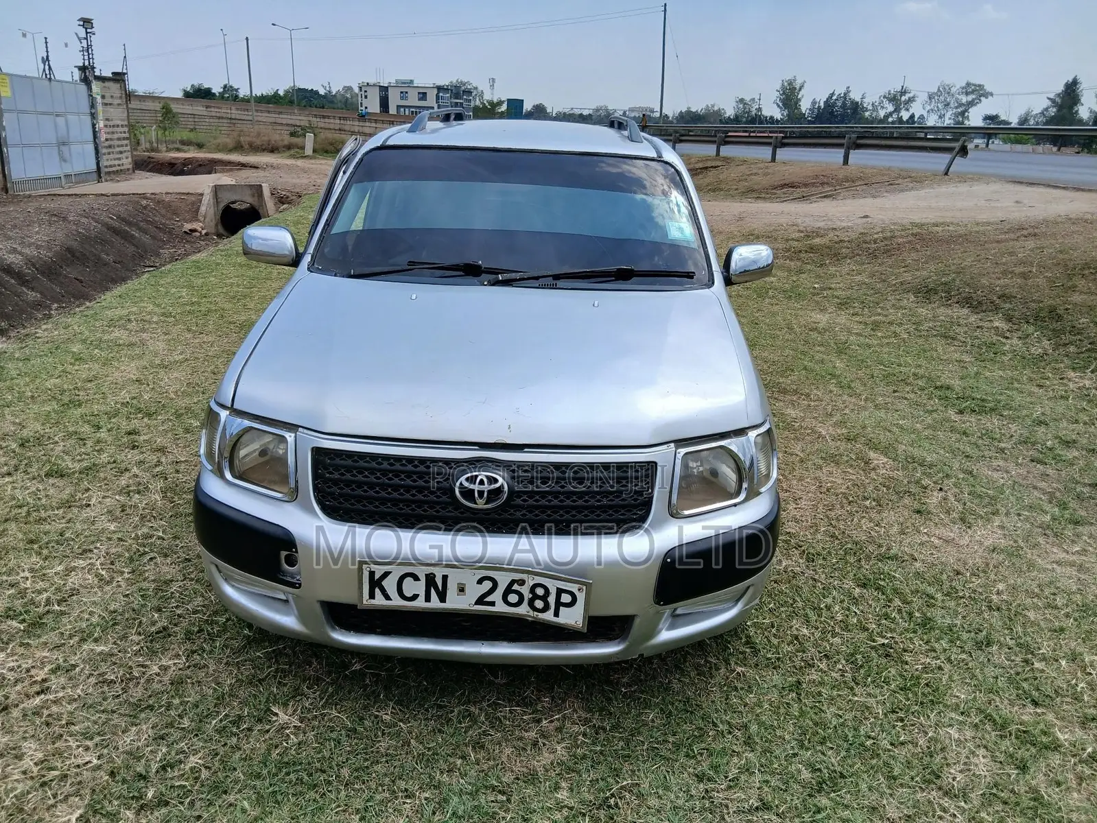 Toyota Succeed 2011 Silver