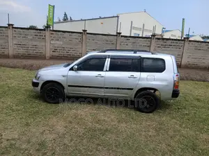 Toyota Succeed 2011 Silver