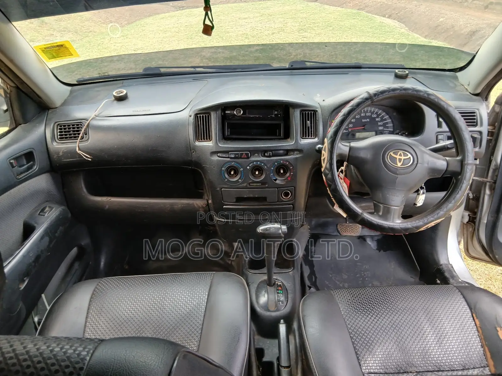 Toyota Succeed 2011 Silver