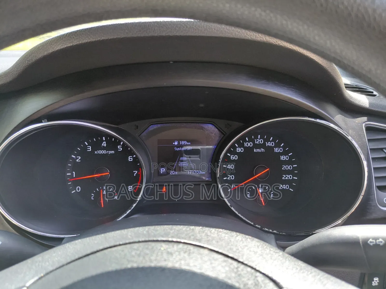 Kia Carnival 2019 Silver