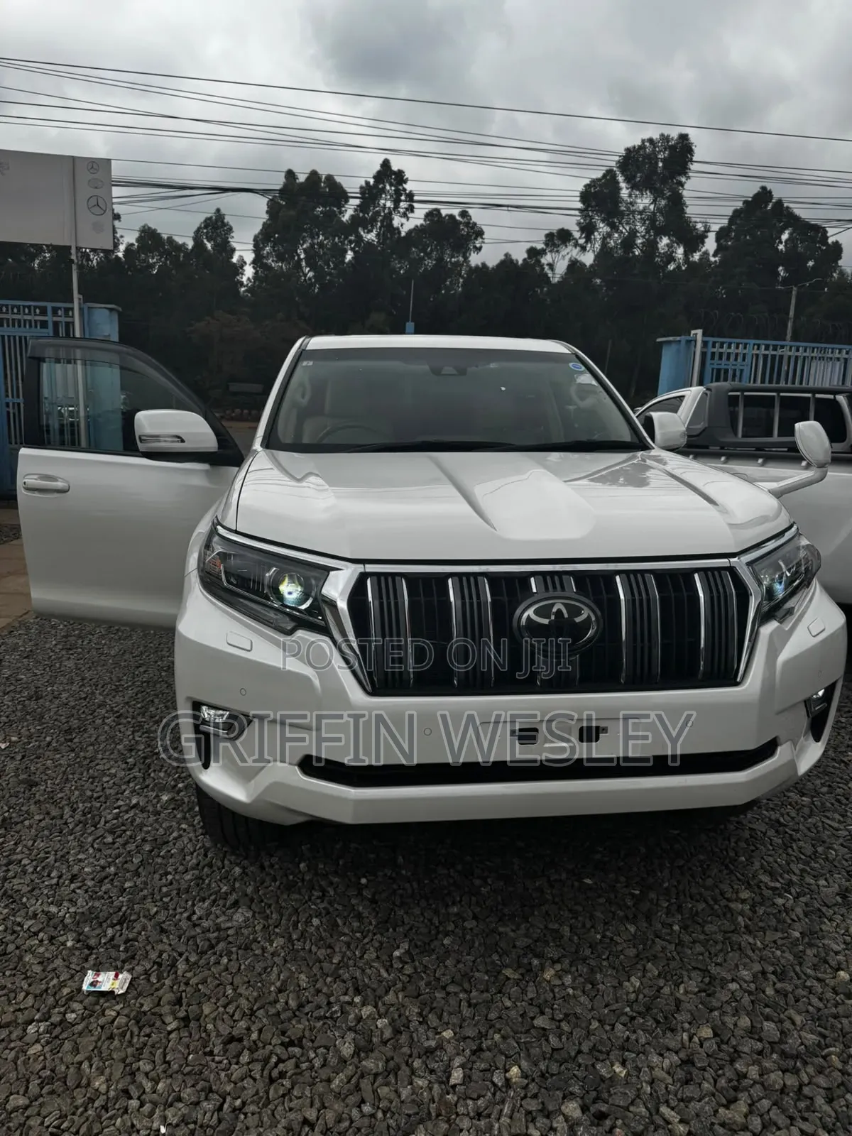 Toyota Land Cruiser Prado 2019 White