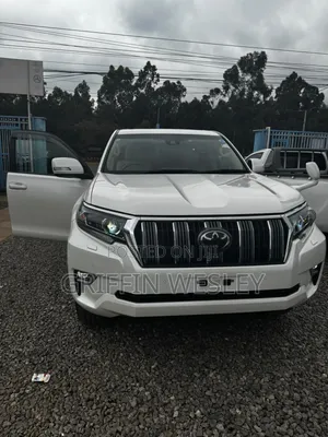 Toyota Land Cruiser Prado 2019 White