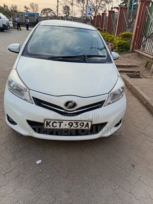 Toyota Vitz 2012 Pearl