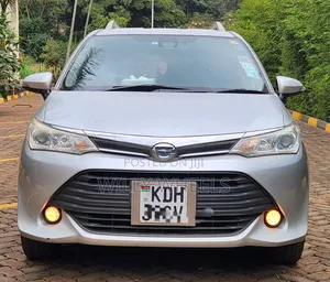Toyota Corolla Fielder 1.5 Hybrid FWD 2017 Silver