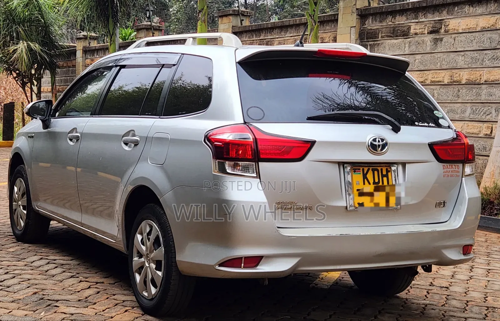 Toyota Corolla Fielder 1.5 Hybrid FWD 2017 Silver