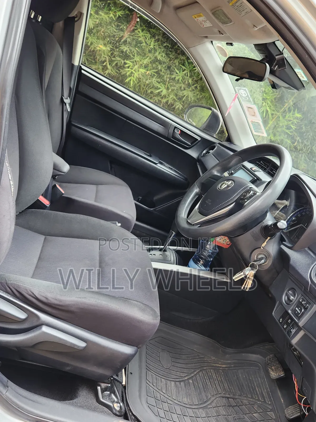 Toyota Corolla Fielder 1.5 Hybrid FWD 2017 Silver