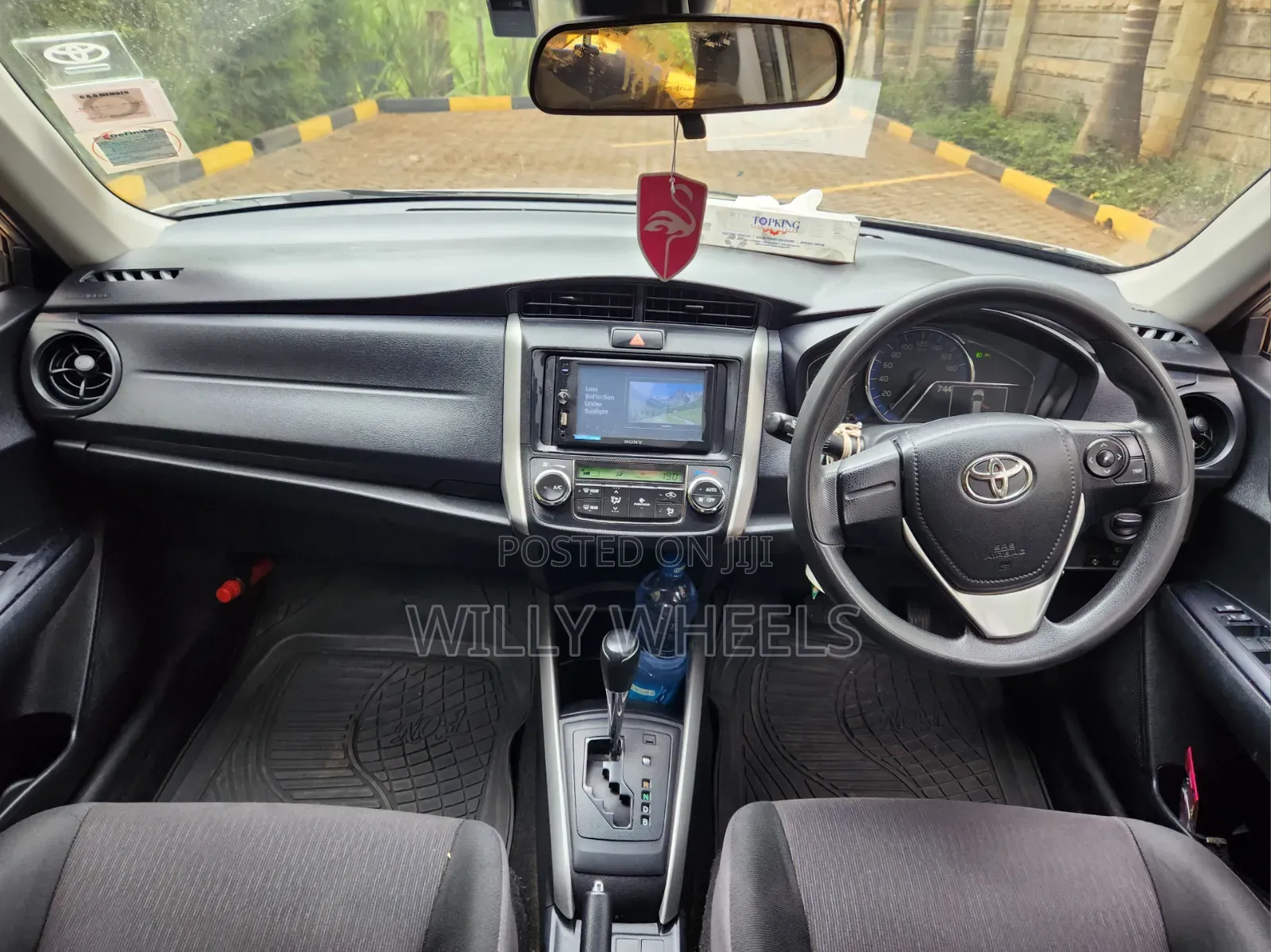 Toyota Corolla Fielder 1.5 Hybrid FWD 2017 Silver