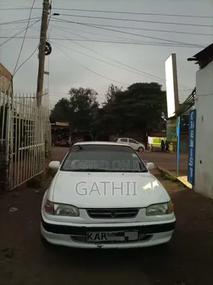 Toyota Corolla 1998 White