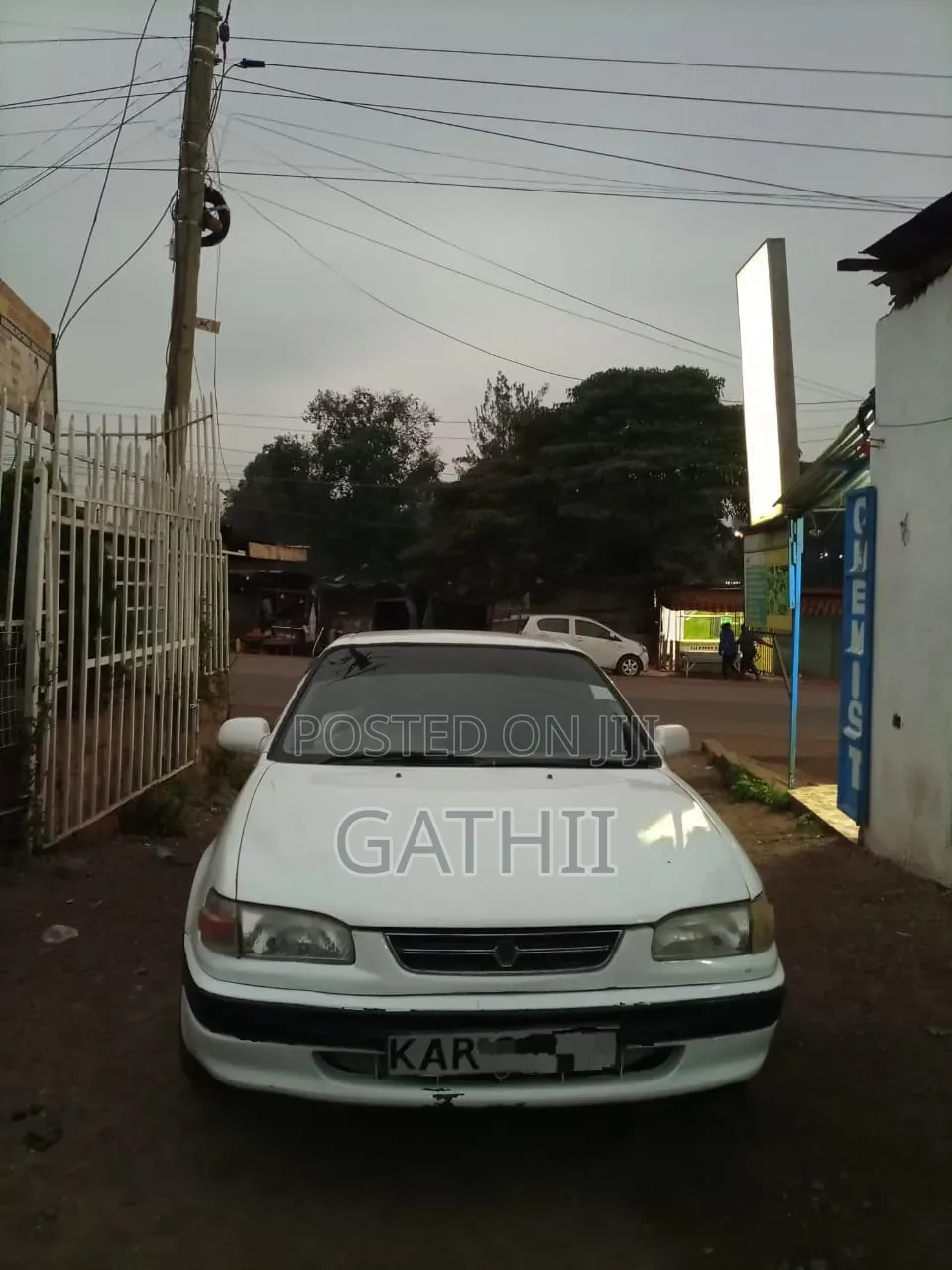 Toyota Corolla 1998 White