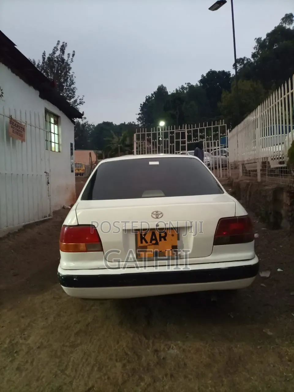 Toyota Corolla 1998 White