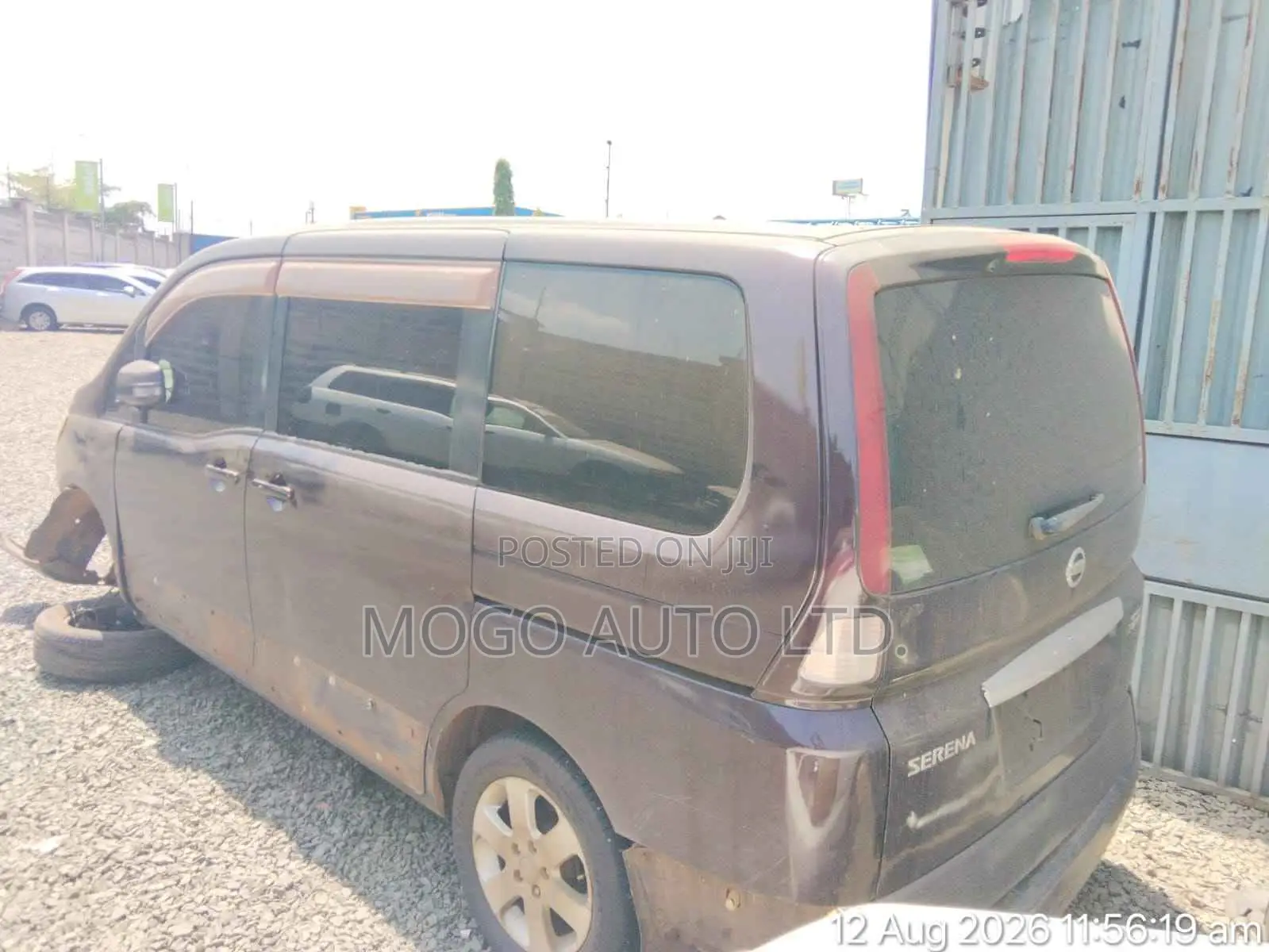 Nissan Serena 2010 Purple