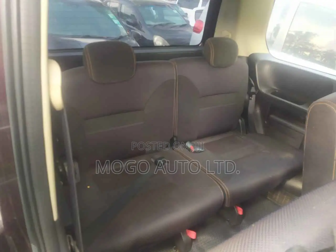 Nissan Serena 2010 Purple