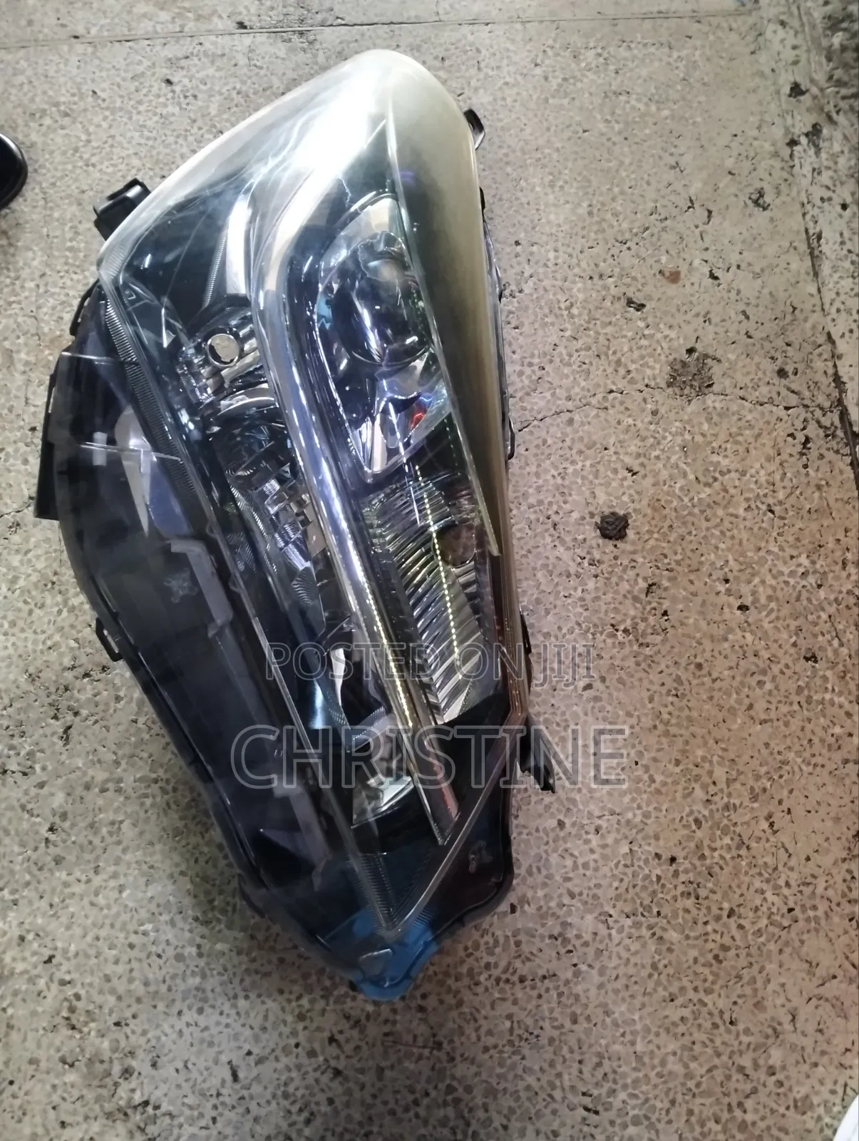 Toyota Vitz Headlight Part 270