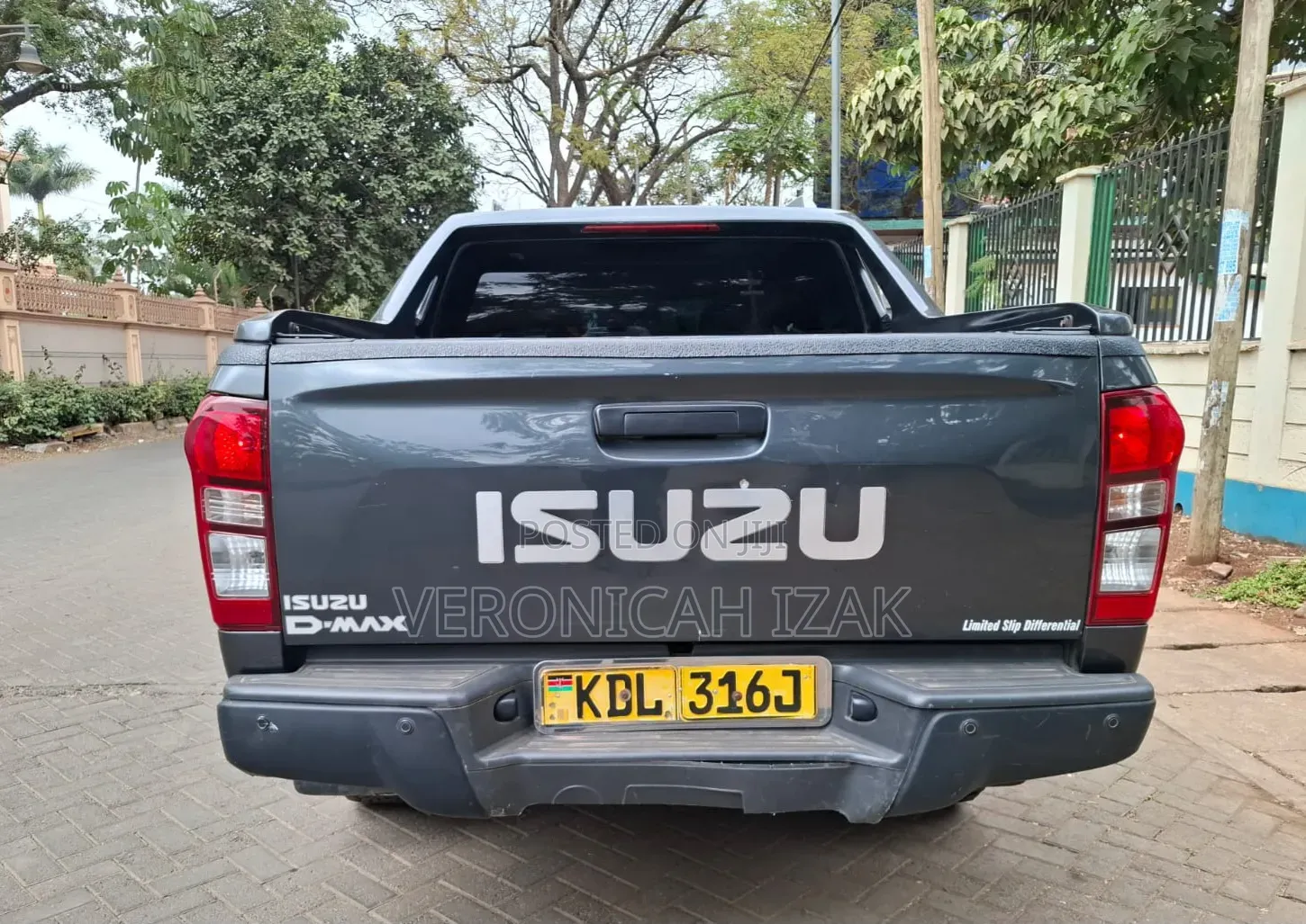 Isuzu D-MAX 2022 Gray