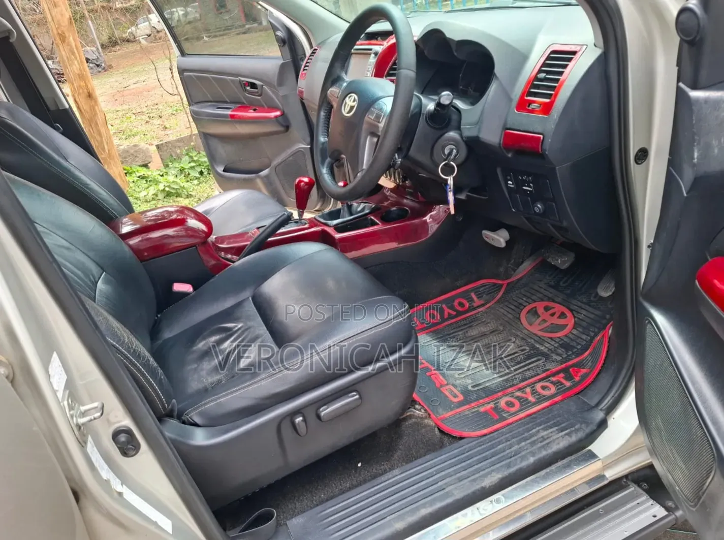 Toyota Hilux 2013 Silver