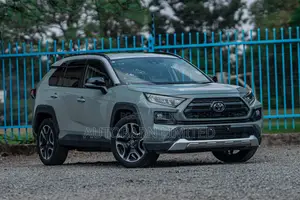 Toyota RAV4 Adventure 2019 Green