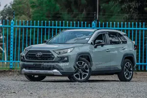 Toyota RAV4 Adventure 2019 Green