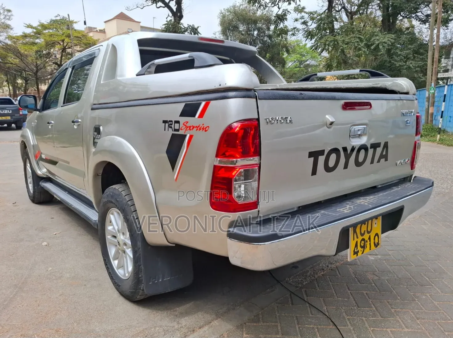 Toyota Hilux 2013 Silver
