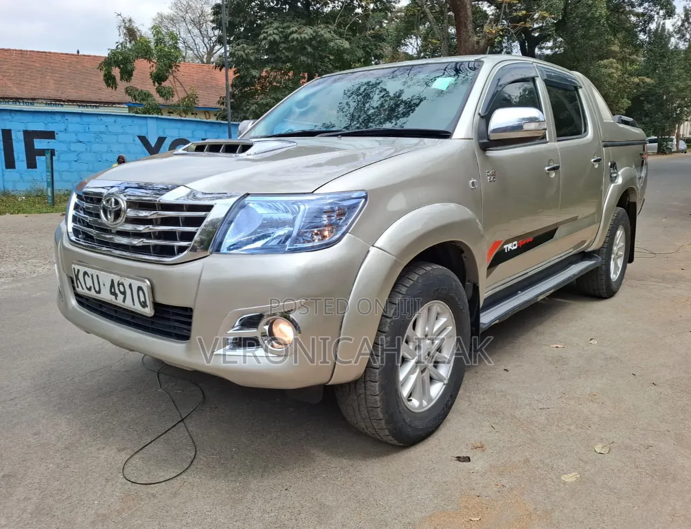 Toyota Hilux 2013 Silver